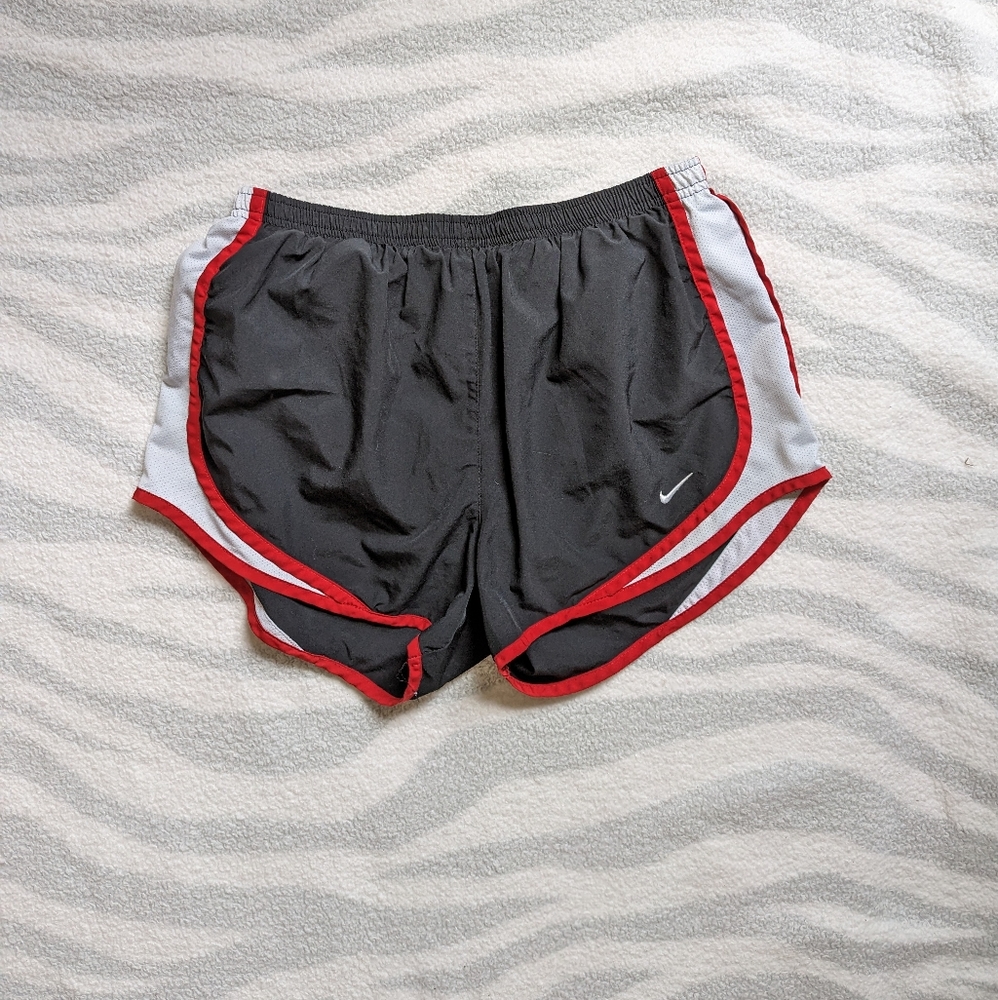 Nike Shorts - Picture 1 of 3